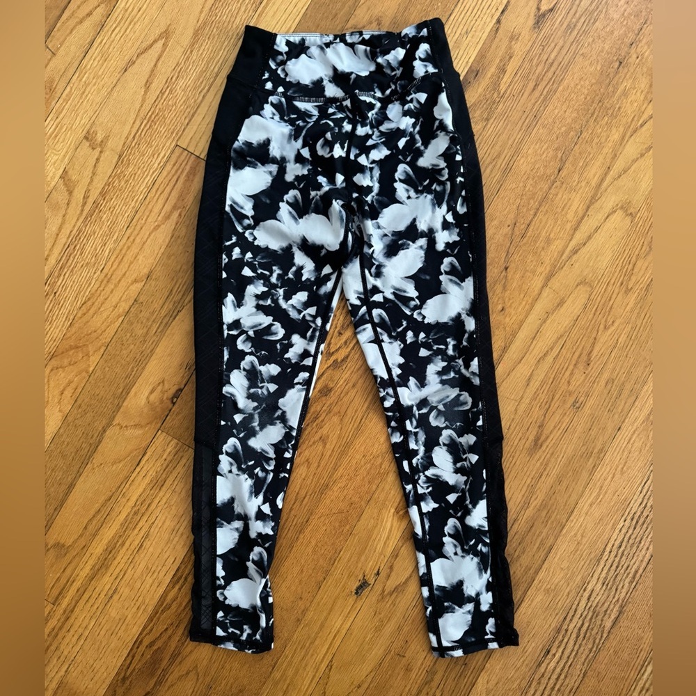 Zella Kids Black and White Floral Leggings